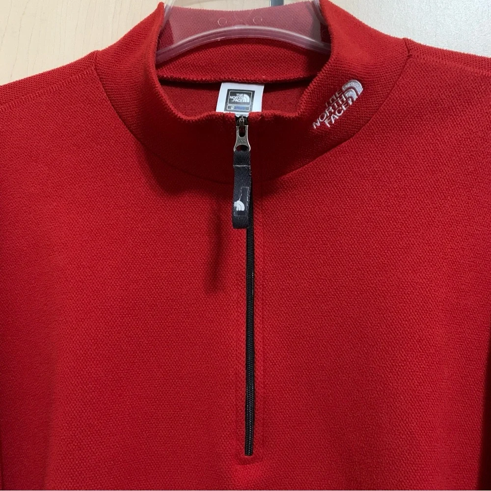 The North Face  Flight Series Sweater Men's‎ 1/4 Zip Long Sleeve Pullover Red L